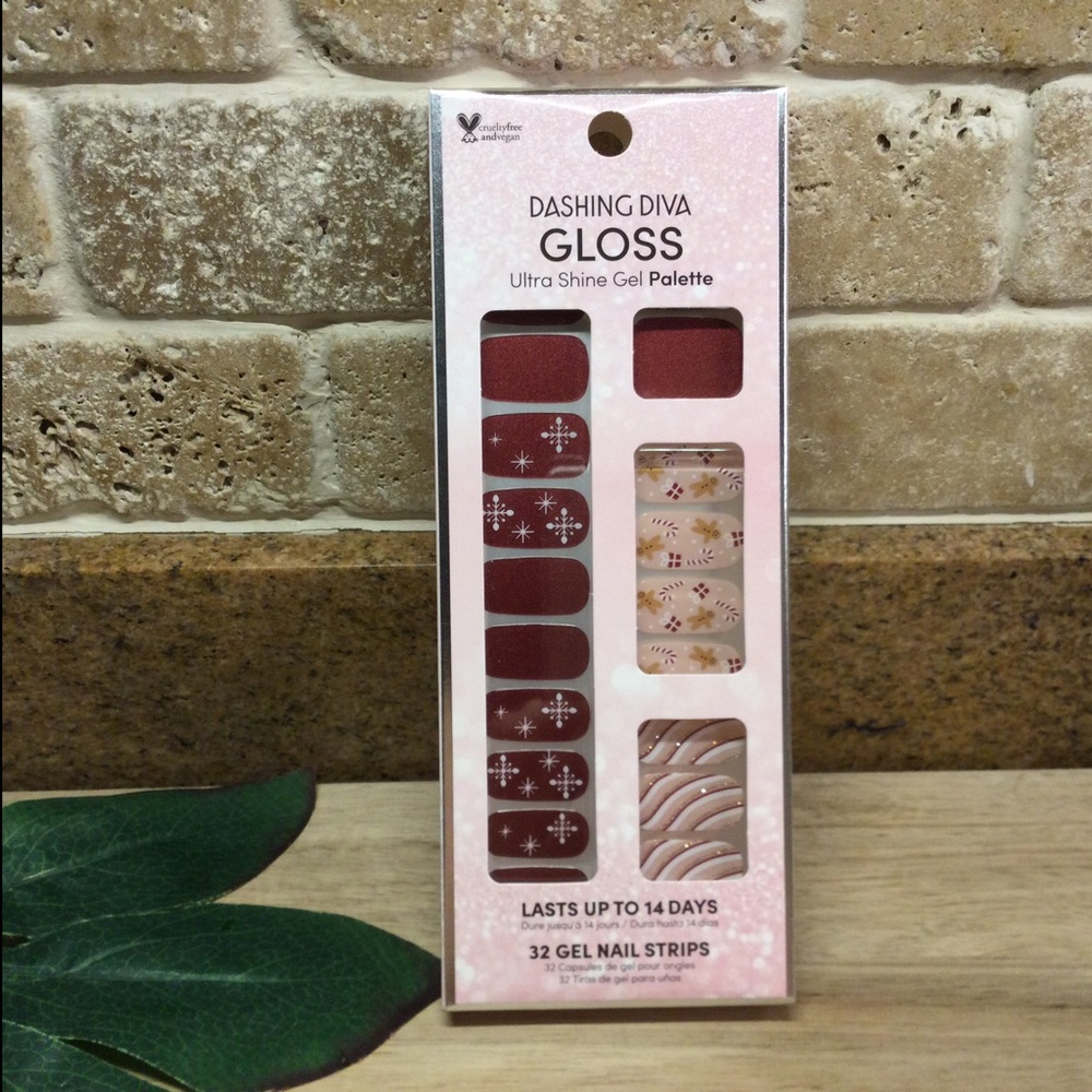 3/$30 - BNIP Dashing Diva Nail Wraps - Candy Graham